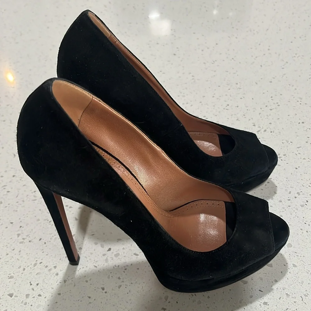 Alaia black suede heels size 37 gorgeous heels